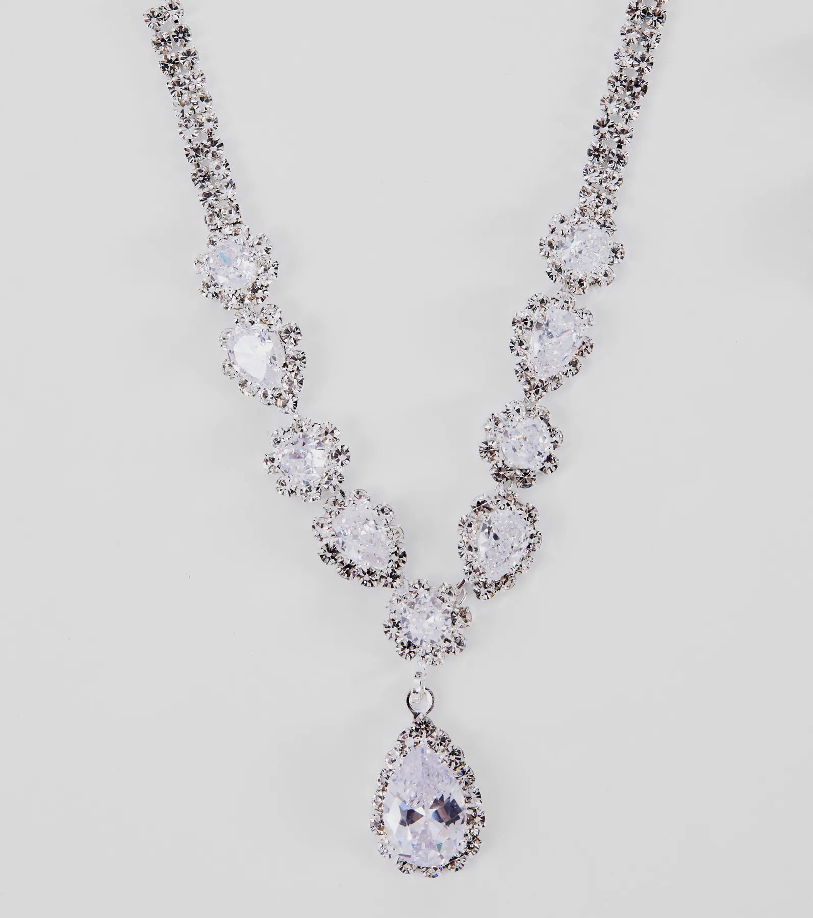 Endless Glam Rhinestone Collar And Earrings Set