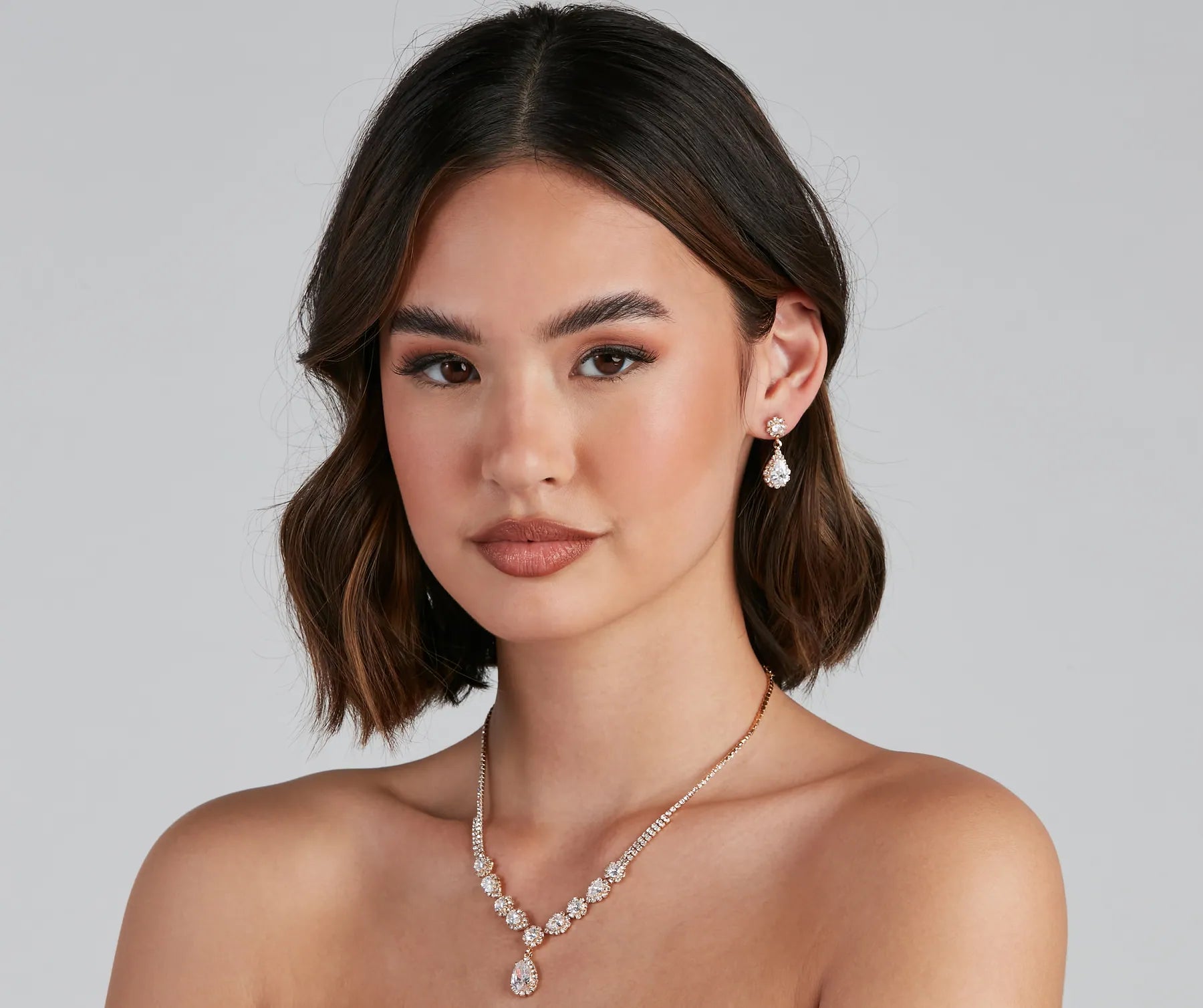 Endless Glam Rhinestone Collar And Earrings Set